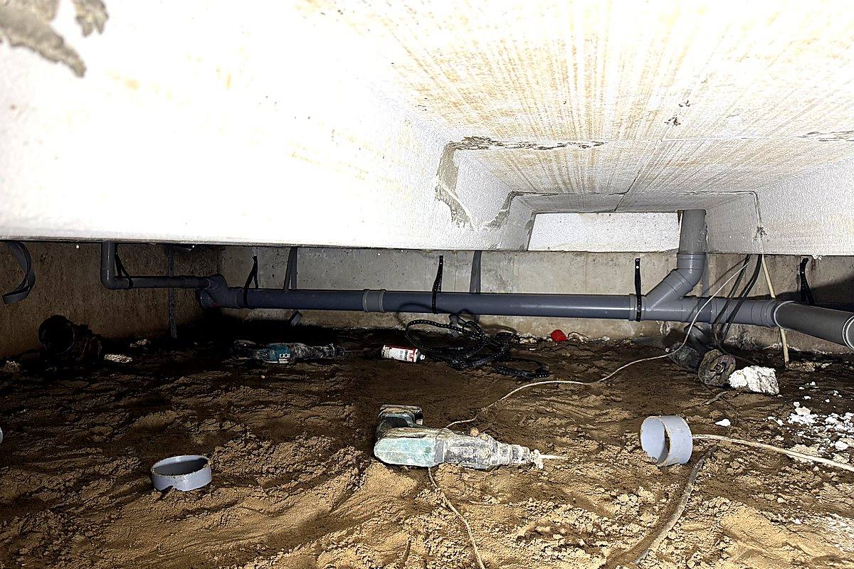 Rioolreparatie kruipruimte Den Haag — monteur Rioolspecialist Den Haag
